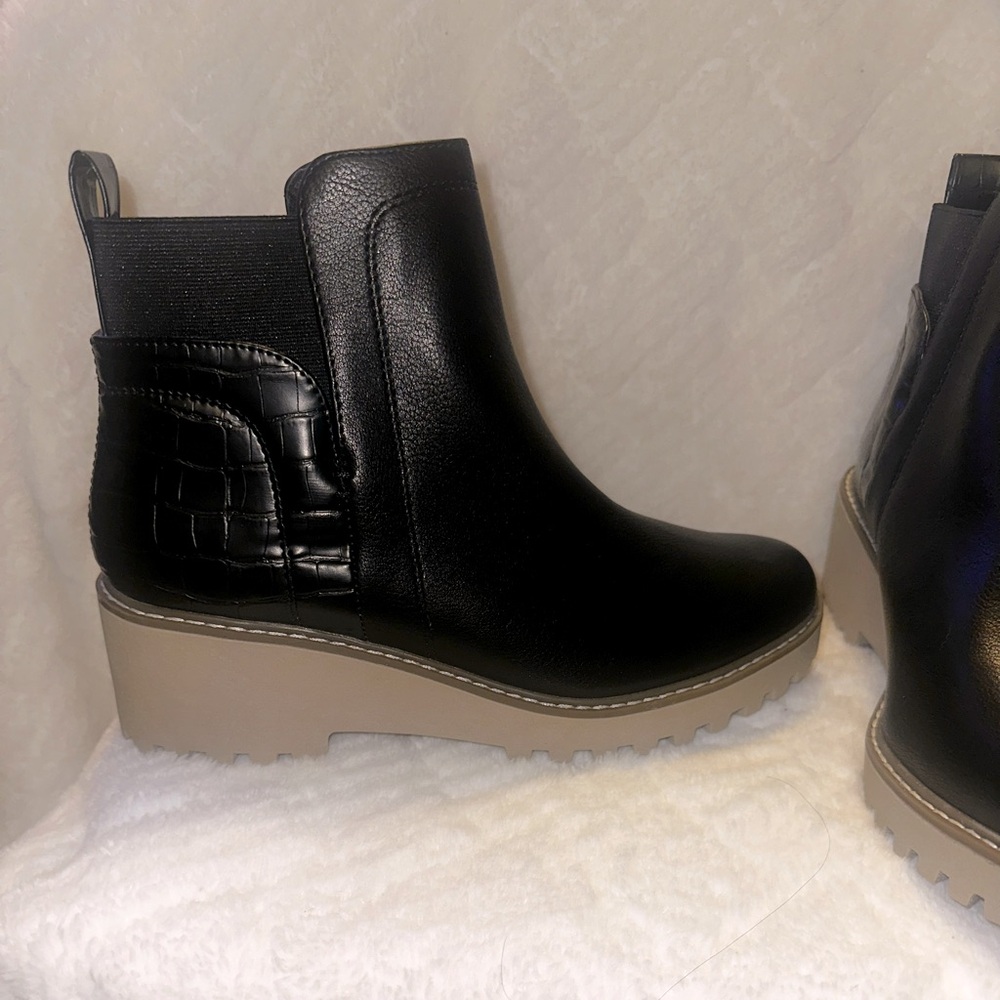 Women's Black Ankle Boots DV Dolce Vita